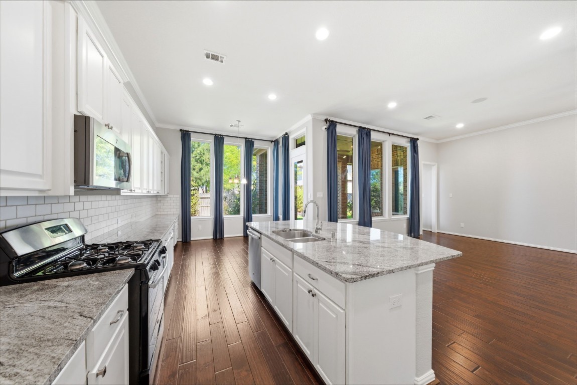 2807 Delmar Terrace Drive Spring, TX 77386 - Photo 8 of 44