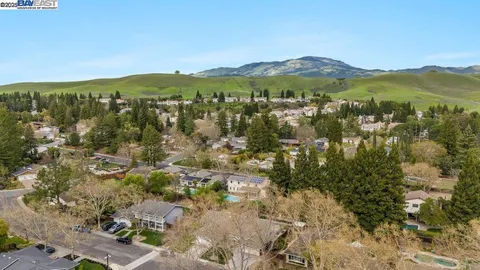 $1,200,000 | 669 Bridgewater Circle, Danville, CA 94526