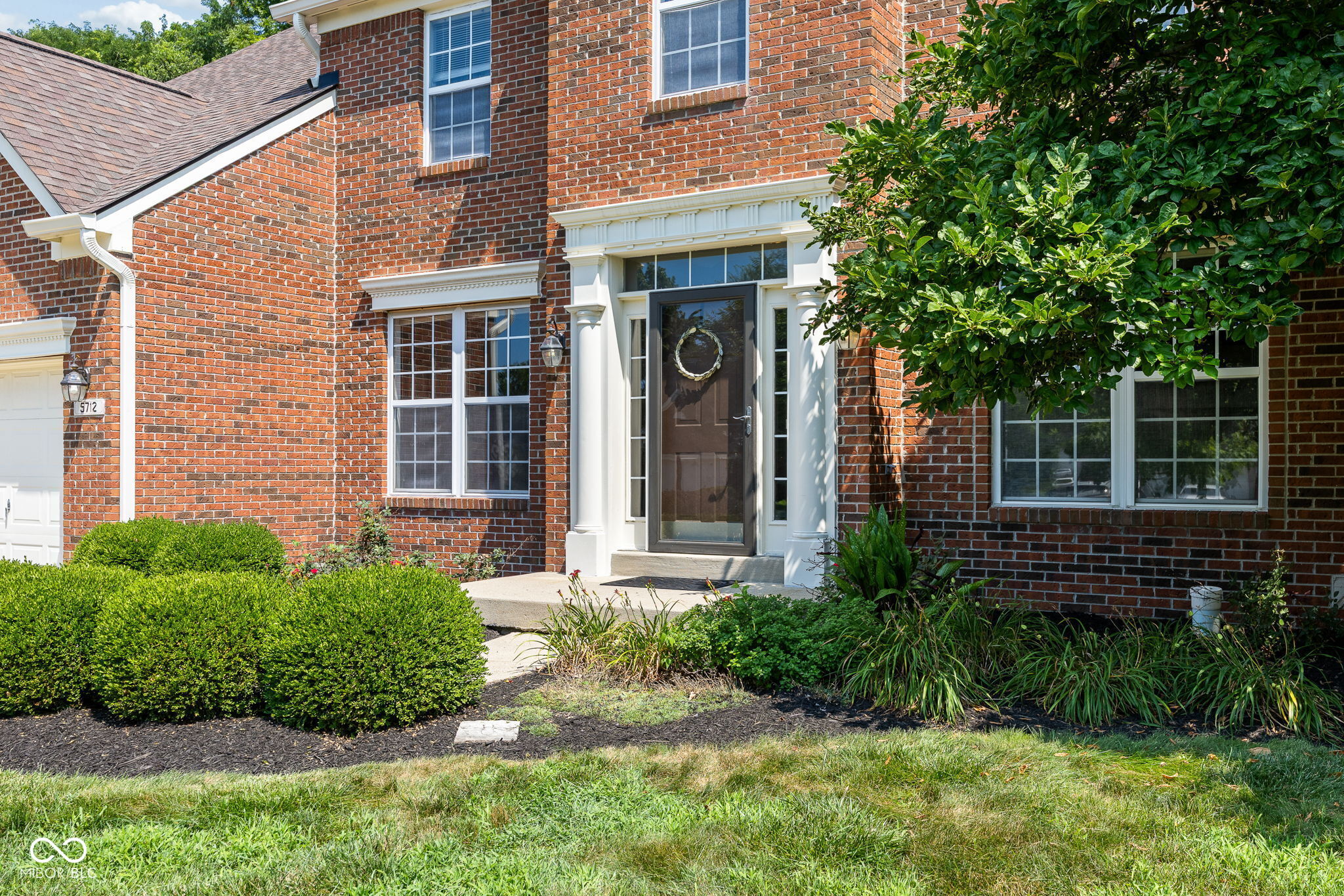 5712 Pebblestone Court Carmel, IN 46033 - Photo 2 of 75