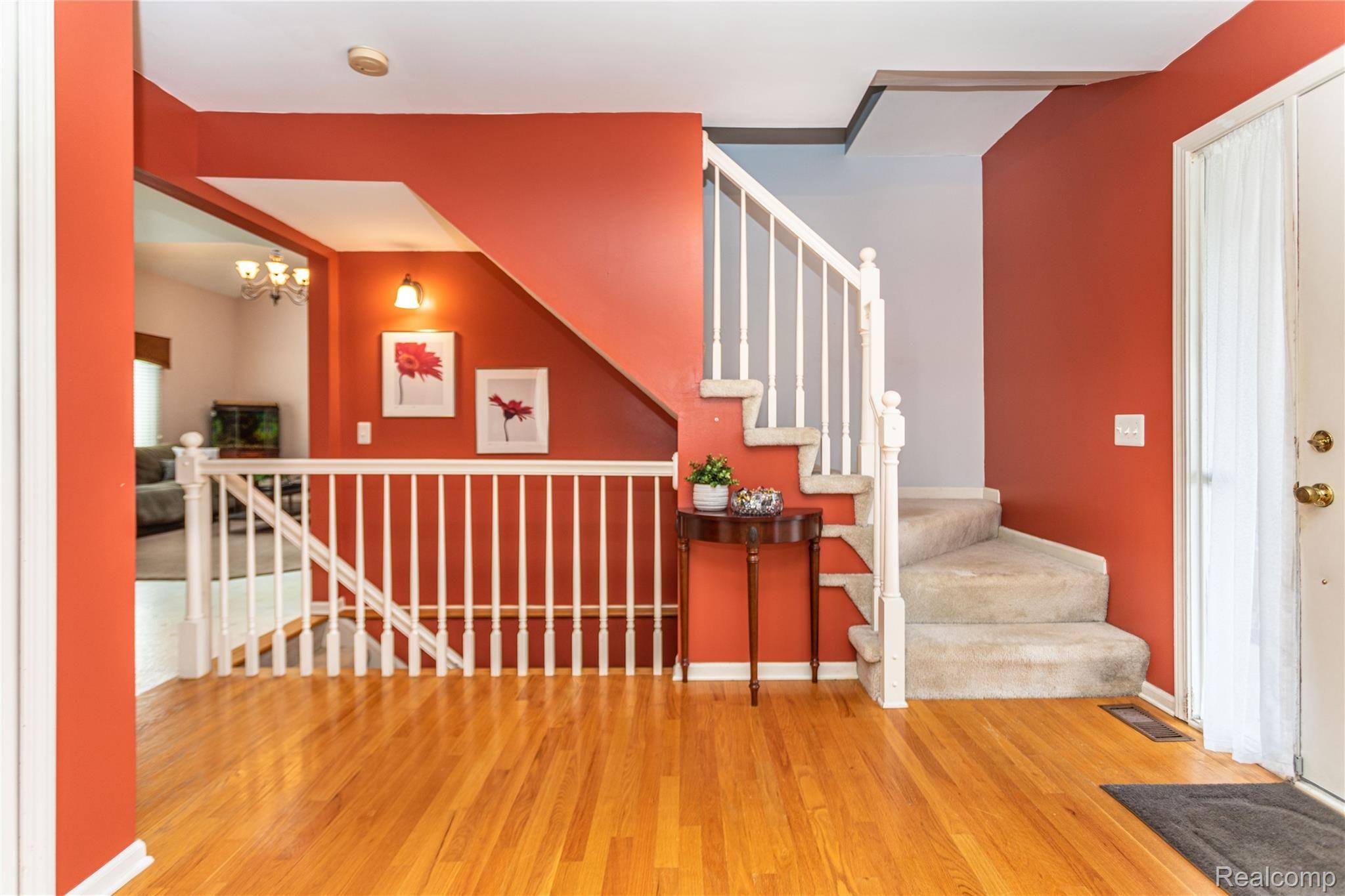 6670 Fox Hills Road Canton, MI 48187 - Photo 4 of 44 1.jpg