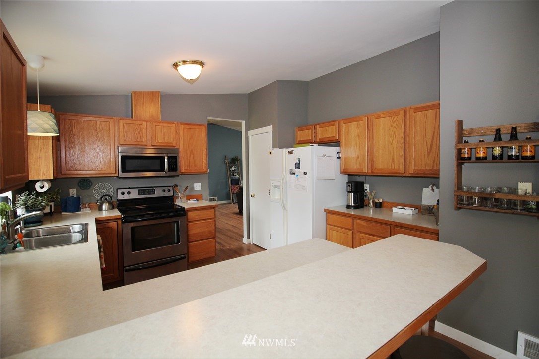 617 Oppelt Road, Unit B Chehalis, WA 98532 - Photo 8 of 18