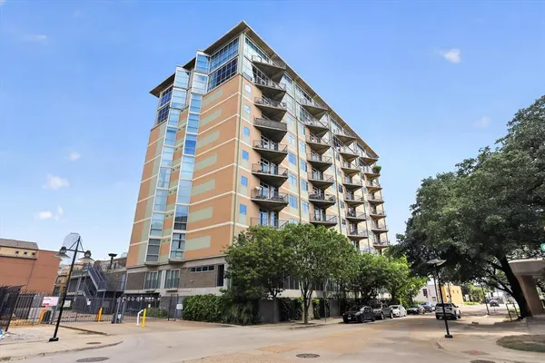 $385,000 | 1001 Belleview Street, Unit 703, Dallas, TX 75215