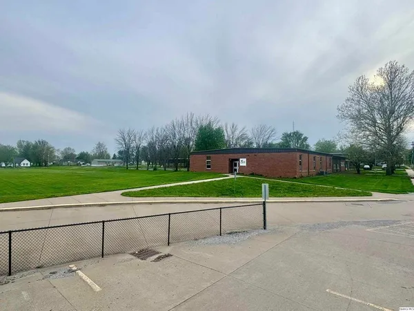 $269,000 | 111 West College Street, Shelbina, MO 63468