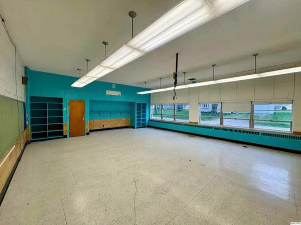 $269,000 | 111 West College Street, Shelbina, MO 63468