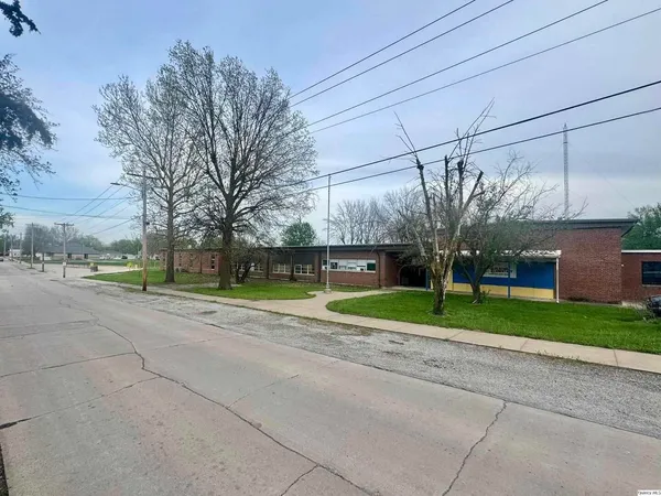 $269,000 | 111 West College Street, Shelbina, MO 63468