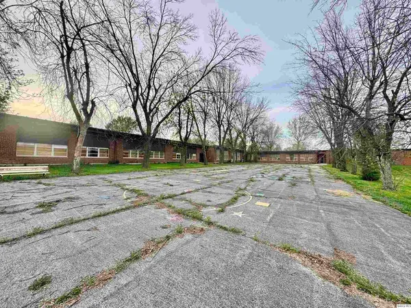 $269,000 | 111 West College Street, Shelbina, MO 63468
