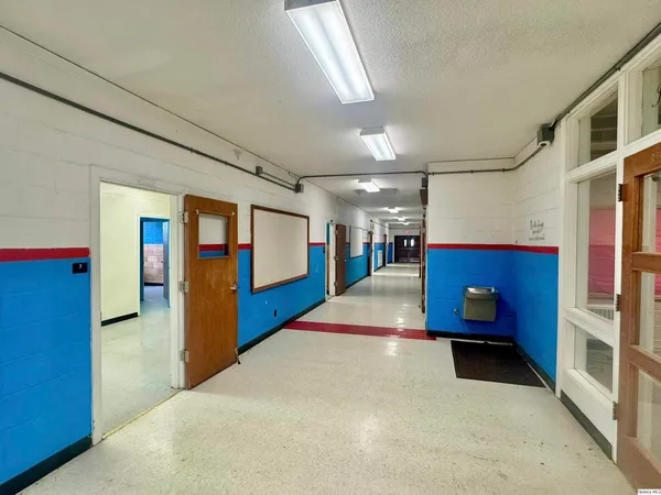 $269,000 | 111 West College Street, Shelbina, MO 63468