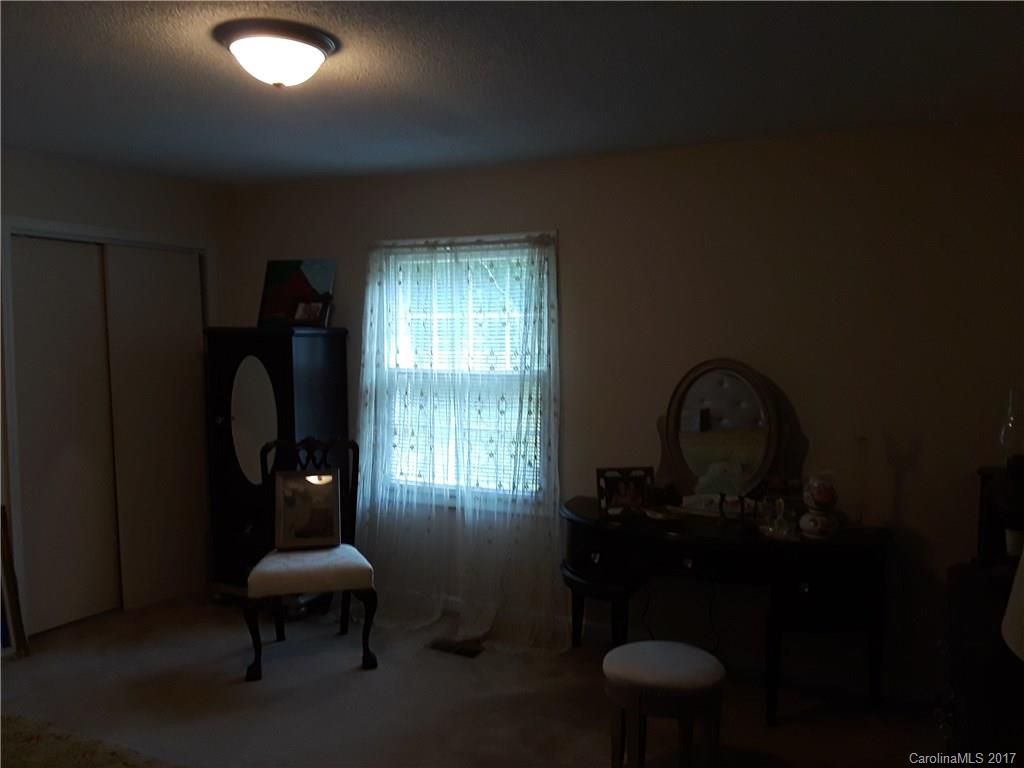 323 North Burris Road Sharon, SC 29742 - Photo 3 of 8 a living room with furniture