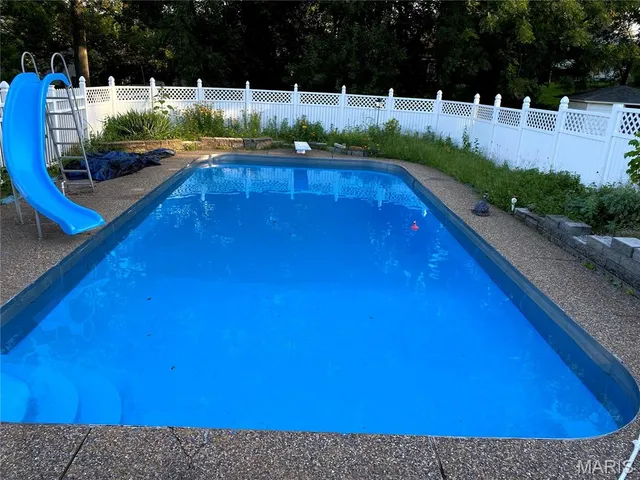 $165,000 | 9911 Dennison Avenue, Overland, MO 63114