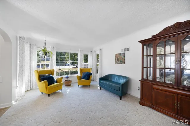 $165,000 | 9911 Dennison Avenue, Overland, MO 63114