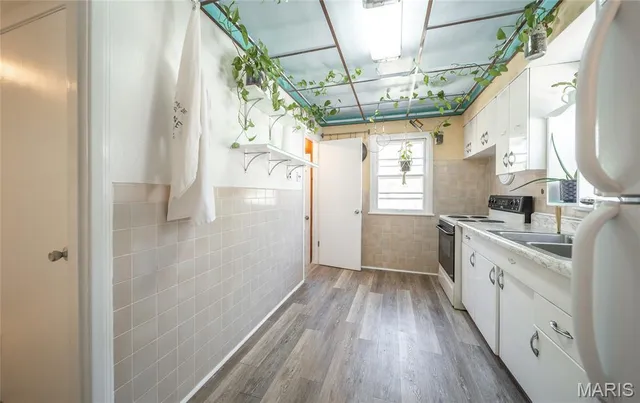 $165,000 | 9911 Dennison Avenue, Overland, MO 63114