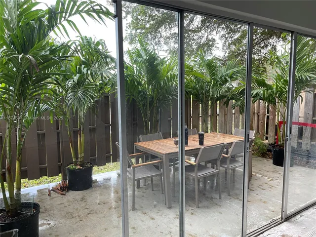 $3,100 | 8203 9th Court, Unit 2, Plantation, FL 33324