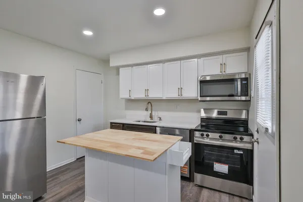 $2,375 | 305 South Warminster Road, Unit D5, Hatboro, PA 19040