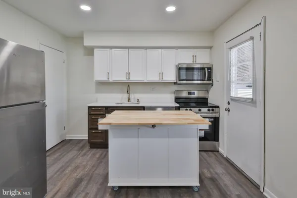 $2,375 | 305 South Warminster Road, Unit D5, Hatboro, PA 19040