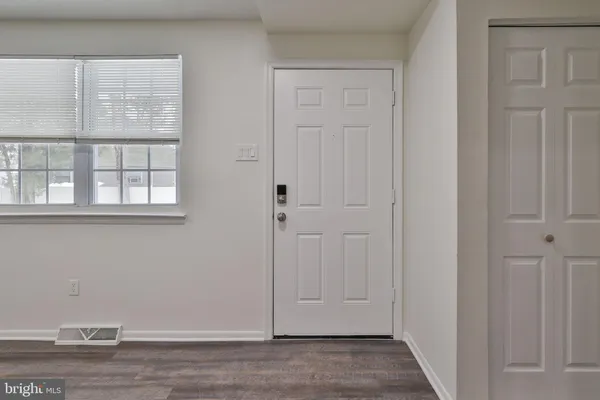$2,375 | 305 South Warminster Road, Unit D5, Hatboro, PA 19040