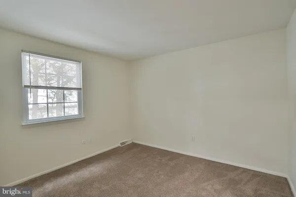 $2,375 | 305 South Warminster Road, Unit D5, Hatboro, PA 19040