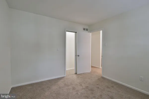 $2,375 | 305 South Warminster Road, Unit D5, Hatboro, PA 19040