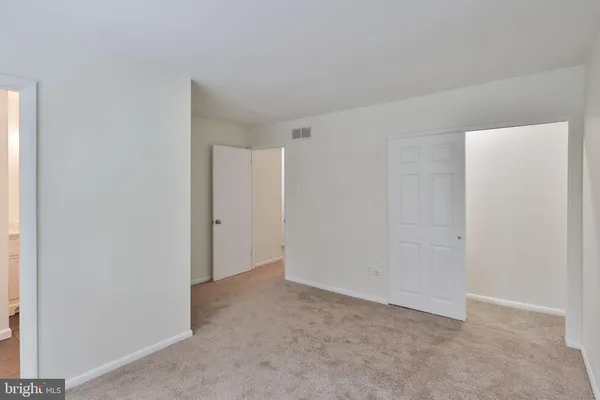 $2,375 | 305 South Warminster Road, Unit D5, Hatboro, PA 19040