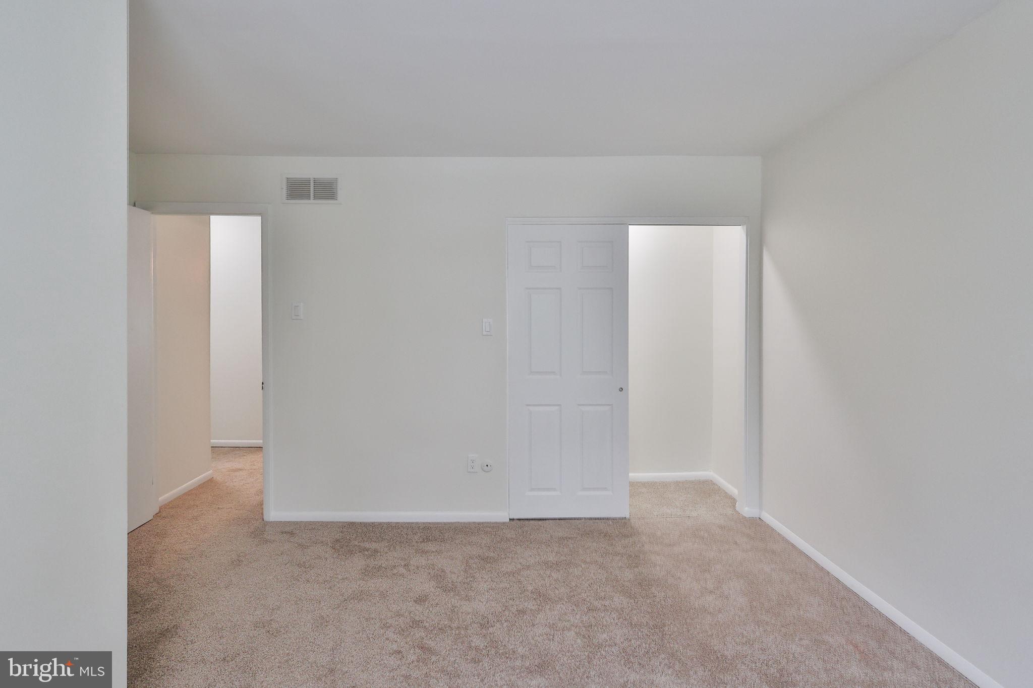 305 South Warminster Road, Unit D5 Hatboro, PA 19040 - Photo 32 of 34