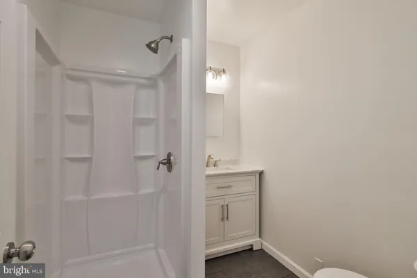 $2,375 | 305 South Warminster Road, Unit D5, Hatboro, PA 19040