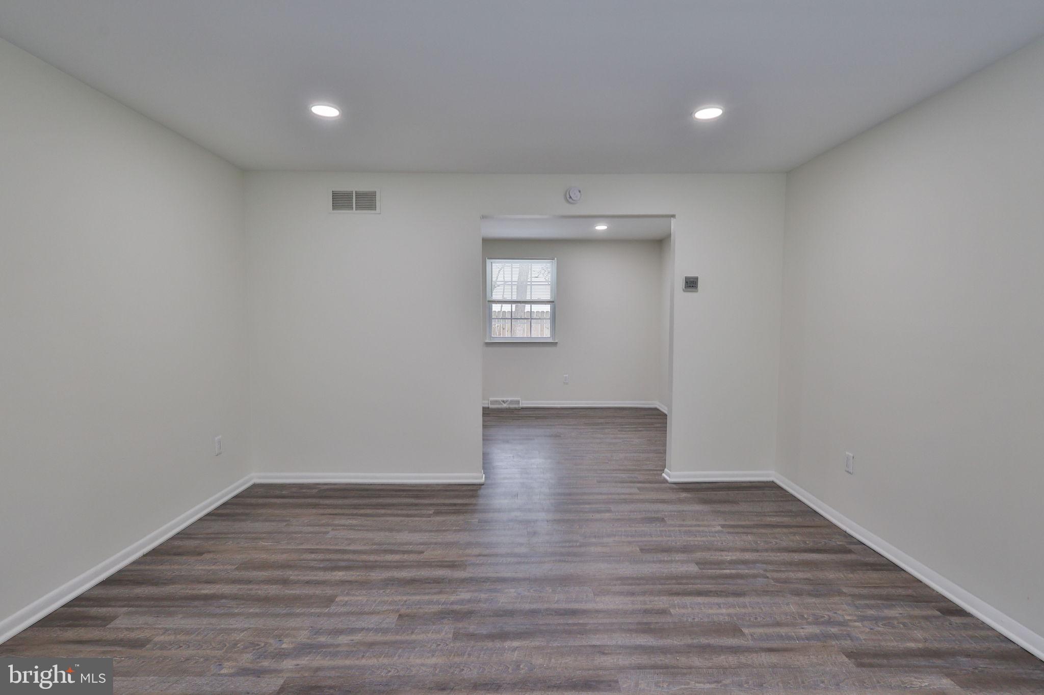 305 South Warminster Road, Unit D5 Hatboro, PA 19040 - Photo 4 of 34