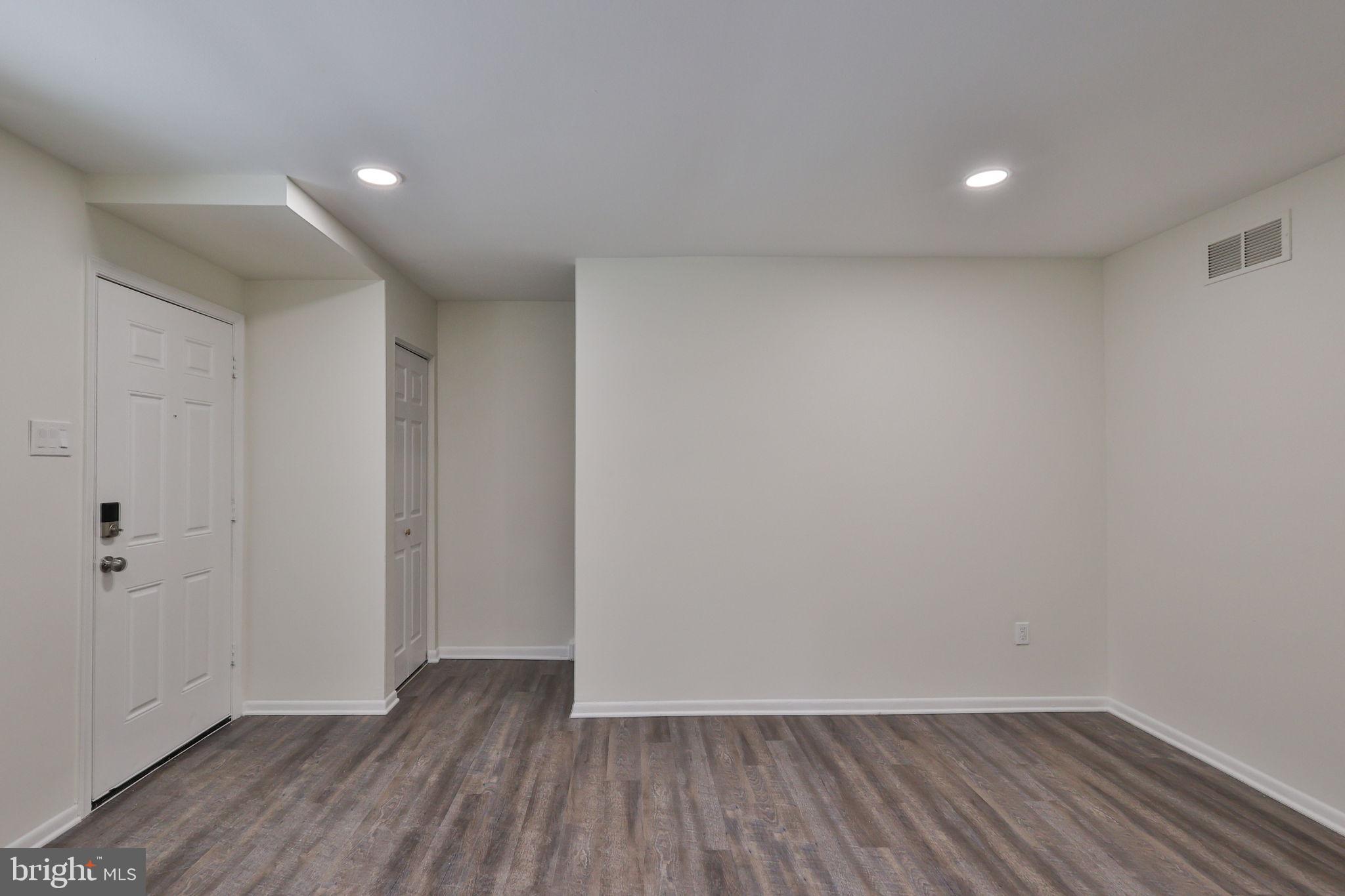 305 South Warminster Road, Unit D5 Hatboro, PA 19040 - Photo 6 of 34