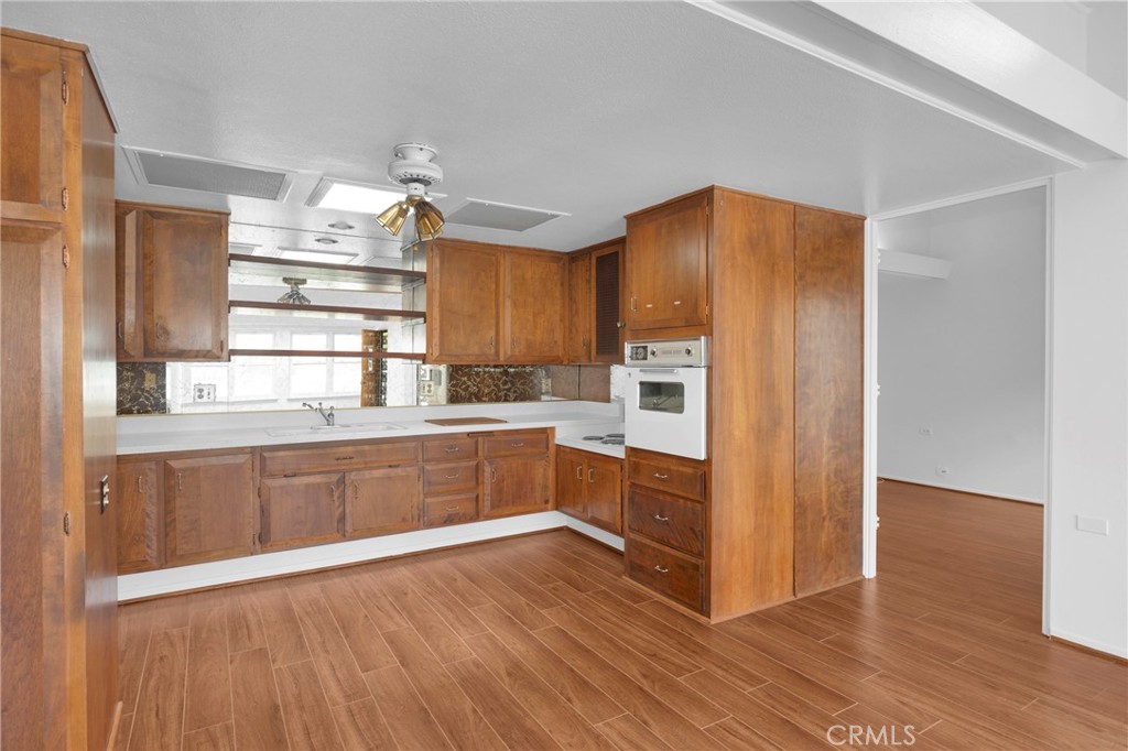 1641 Monterey Road, Unit 18K Seal Beach, CA 90740 - Photo 7 of 20