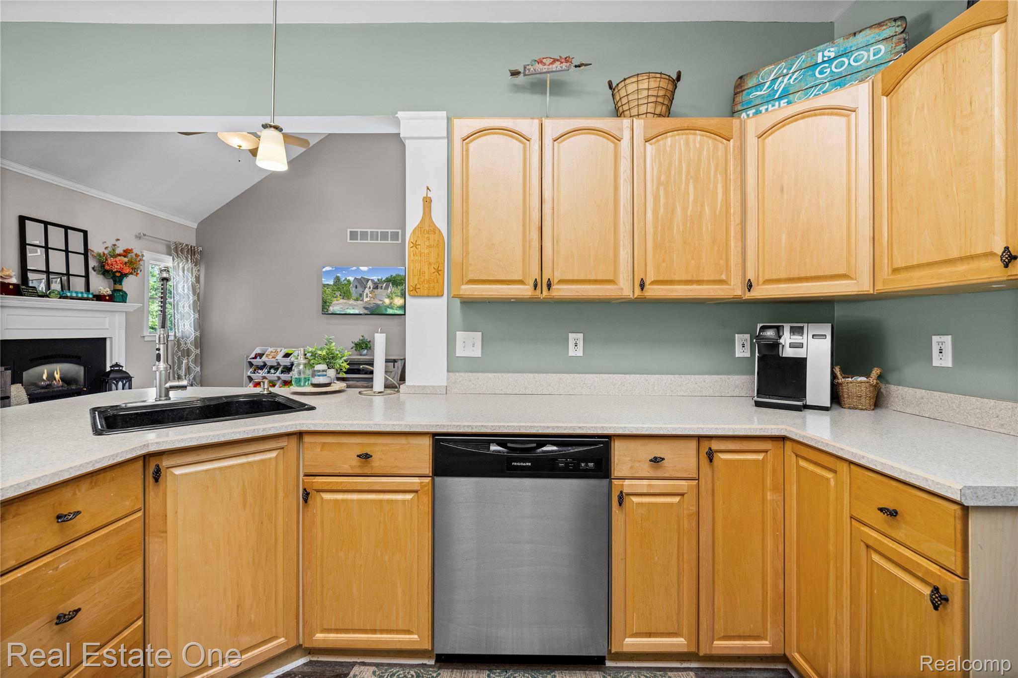 9210 Hickory Ridge Road Holly, MI 48442 - Photo 37 of 73 Great Counter Space
