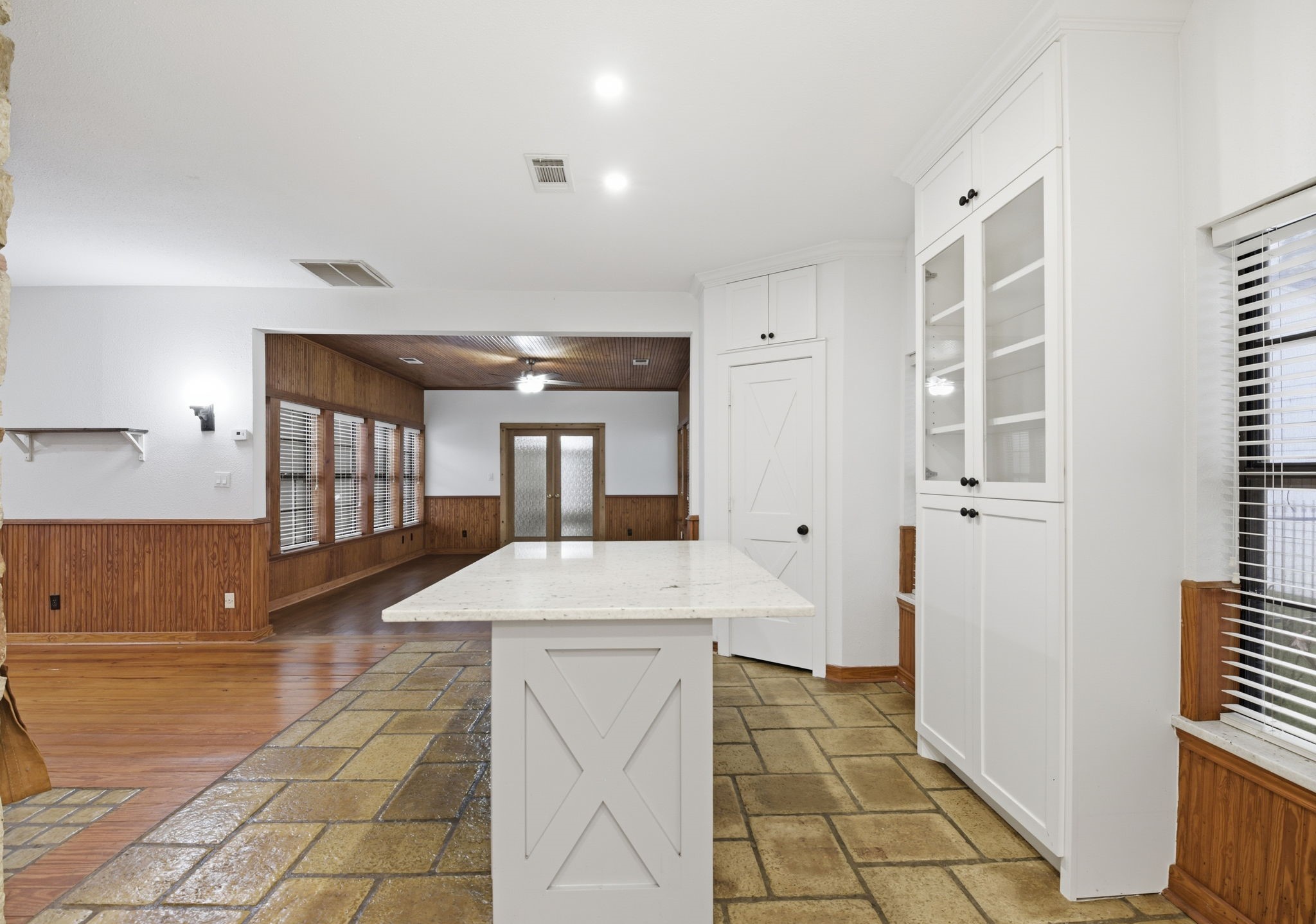 21531 Tophill Drive Spring, TX 77388 - Photo 13 of 49 a room with a washing machine and cabinets