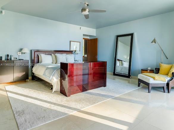 450 Alton Road, Unit 1202 Miami Beach, FL 33139 - Photo 15 of 68 a living room with furniture