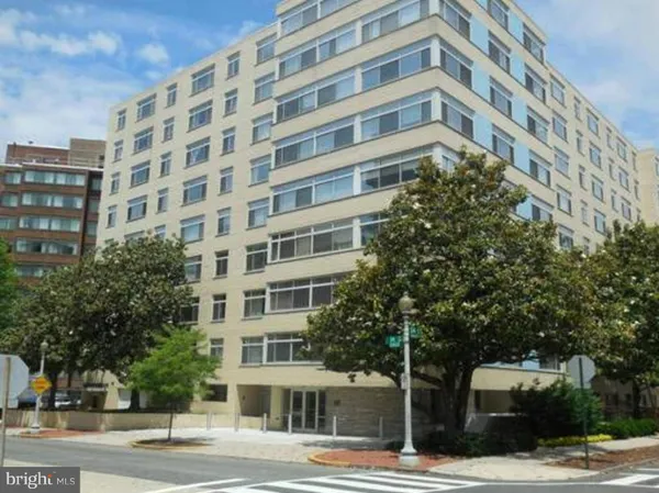 $2,900 | 2401 H Street Northwest, Unit 803, Washington, DC 20037