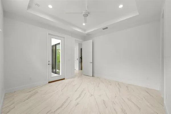 $10,000 | 3228 West Oakellar Avenue, Tampa, FL 33611