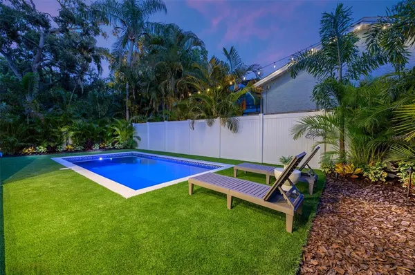 $10,000 | 3228 West Oakellar Avenue, Tampa, FL 33611