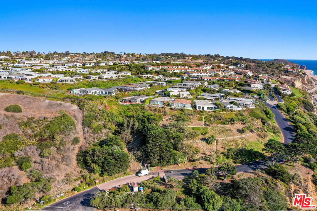 29500 Heathercliff Road, Unit 206 Malibu, CA 90265 - Photo 4 of 8