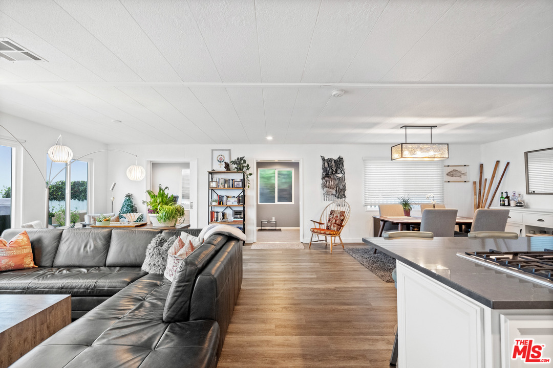 29500 Heathercliff Road, Unit 206 Malibu, CA 90265 - Photo 7 of 8