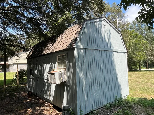 a view of backyard of house