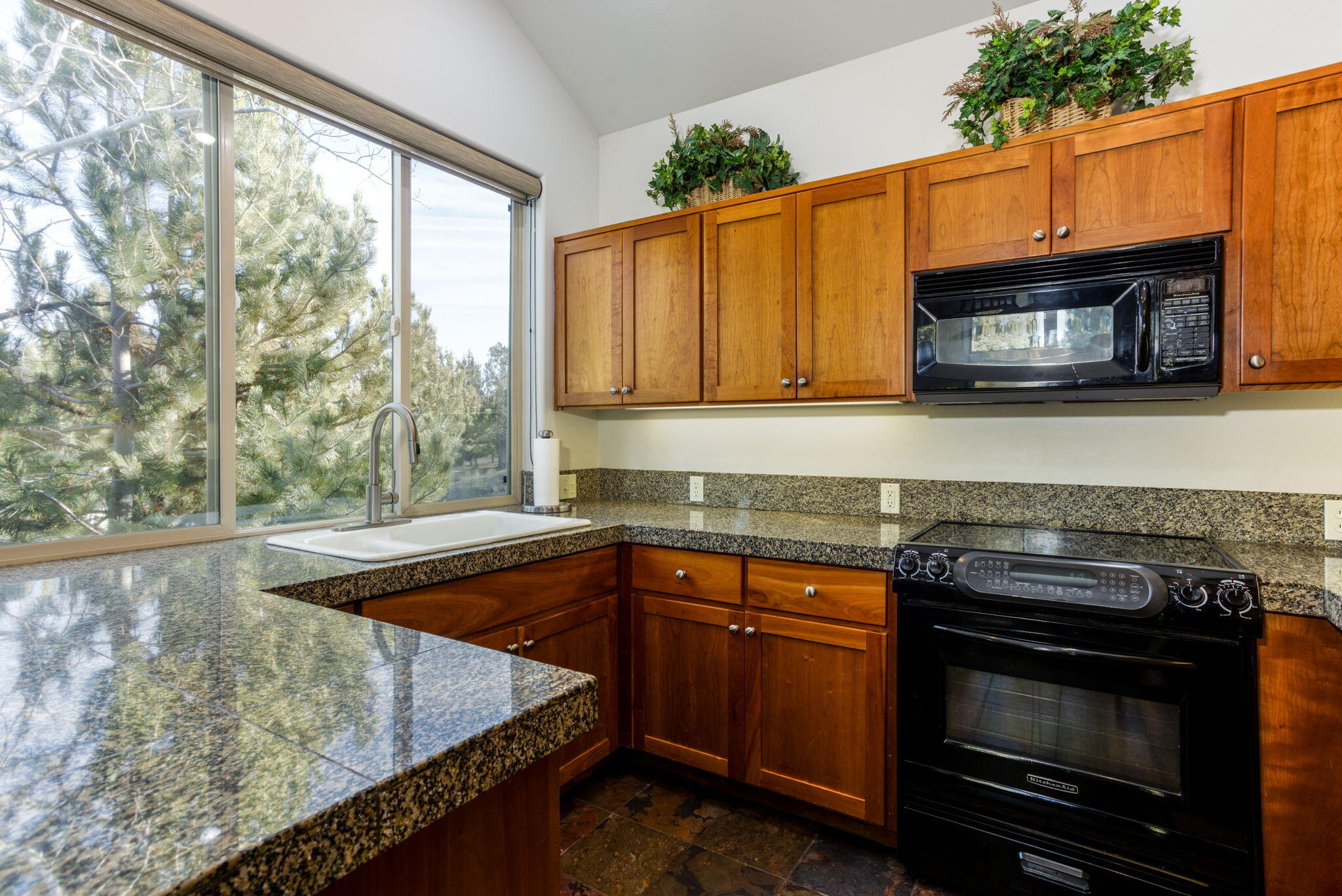 1246 Highland View Loop Redmond, OR 97756 - Photo 5 of 31 2-web-or-mls-1246 Highland View Loop-1