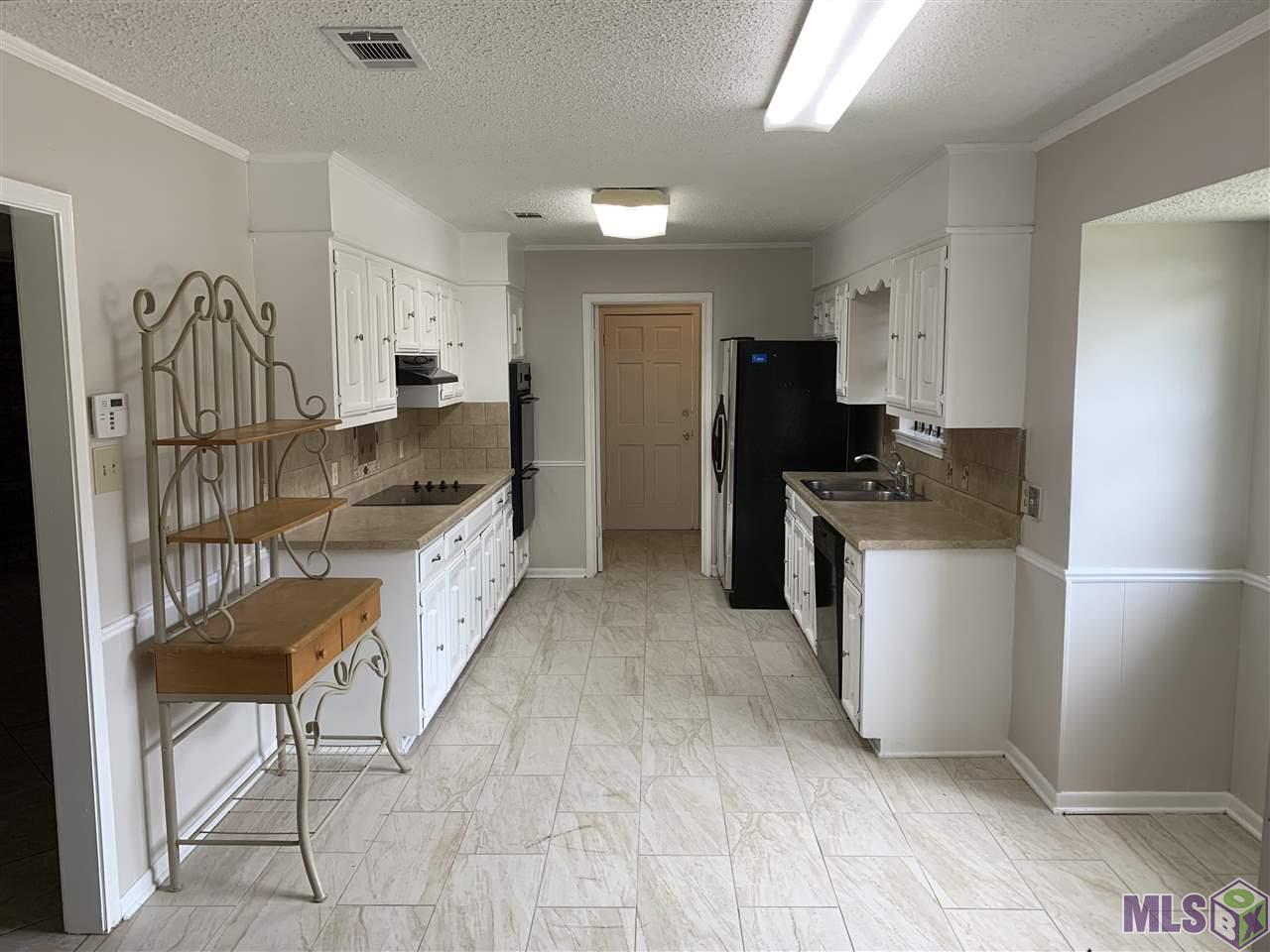 11017 Ericson Avenue Baton Rouge, LA 70816 - Photo 2 of 9