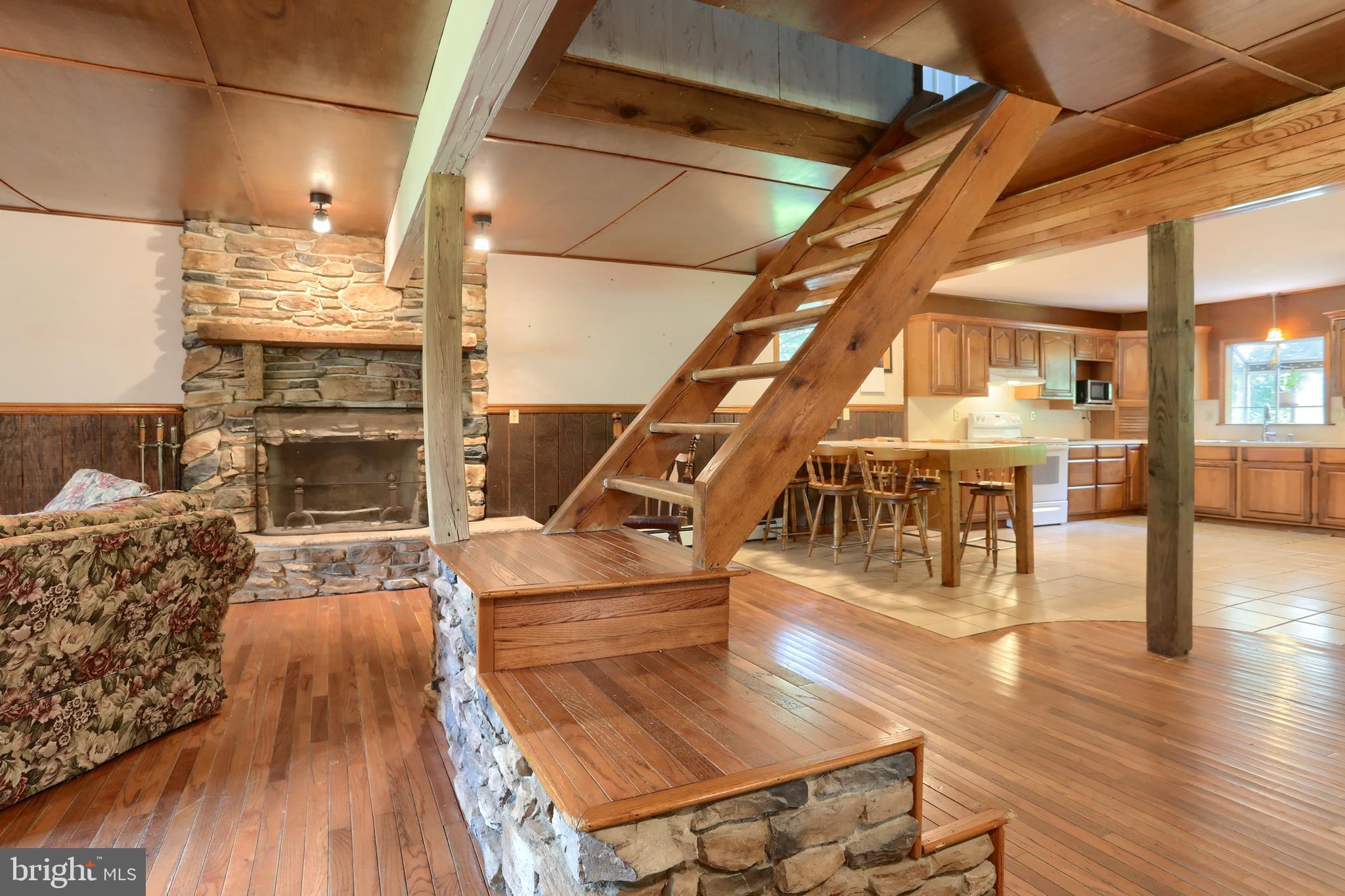 4188 Roundtop Road Elizabethtown, PA 17022 - Photo 12 of 44 Gallery Image 12