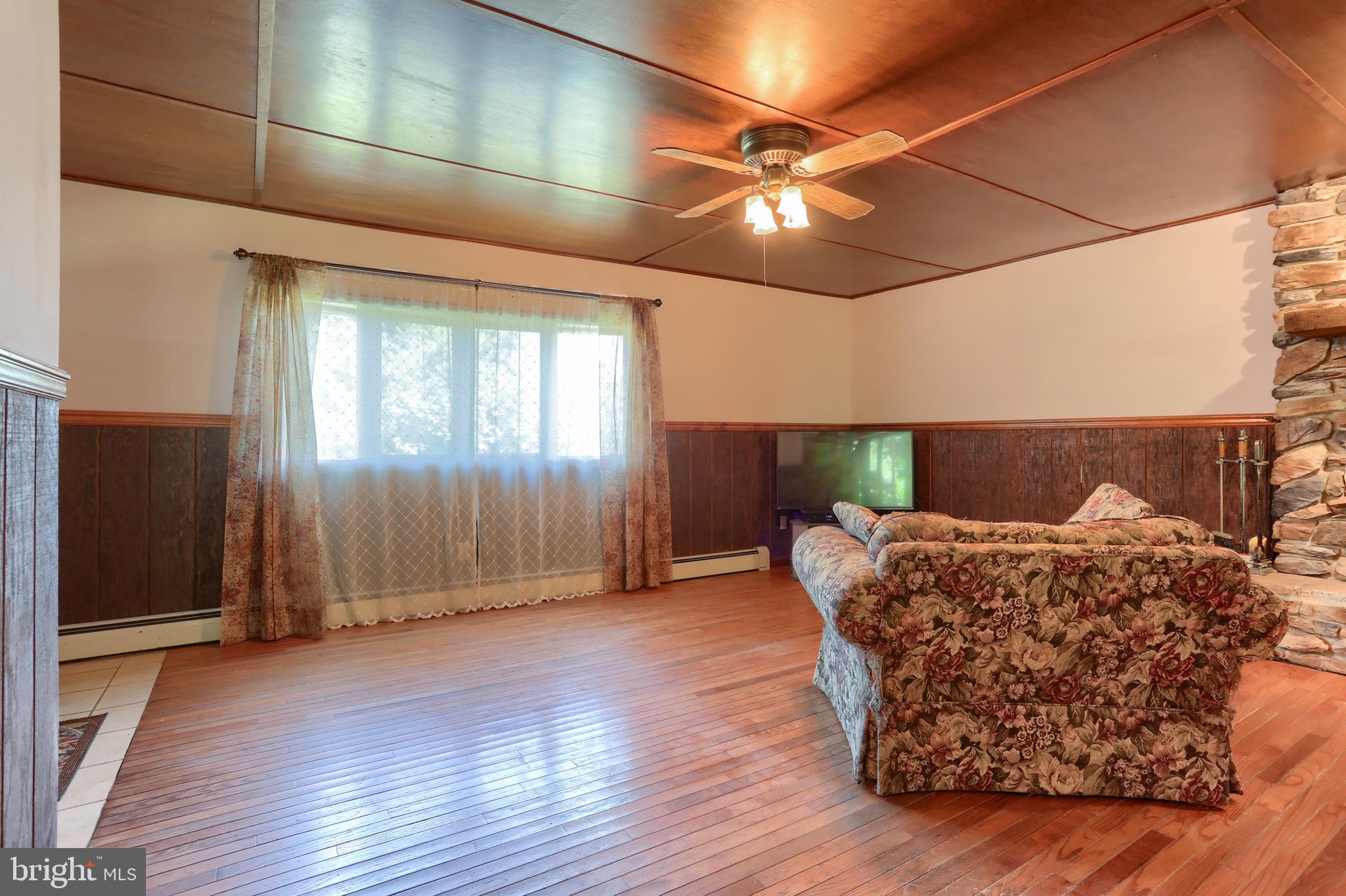 4188 Roundtop Road Elizabethtown, PA 17022 - Photo 7 of 44 Gallery Image 7