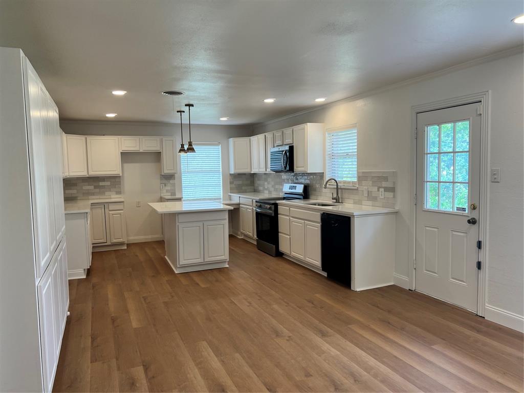 2406 Ridgecrest Drive Garland, TX 75041 - Photo 3 of 22 Newly remodeled. Just bring your own refrigerator.