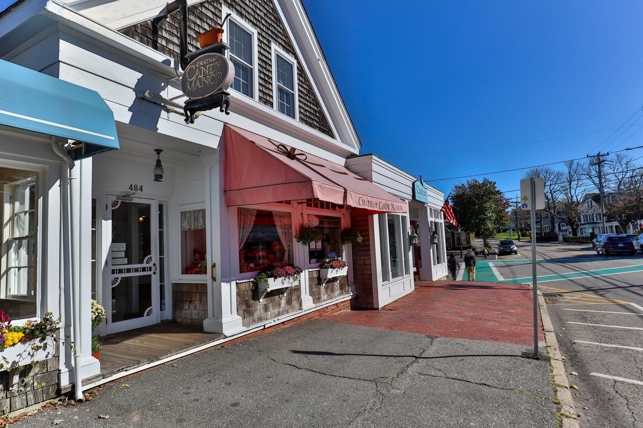 31 Mill Pond Road Chatham, MA 02633 - Photo 8 of 37 a view of a building with retail shops