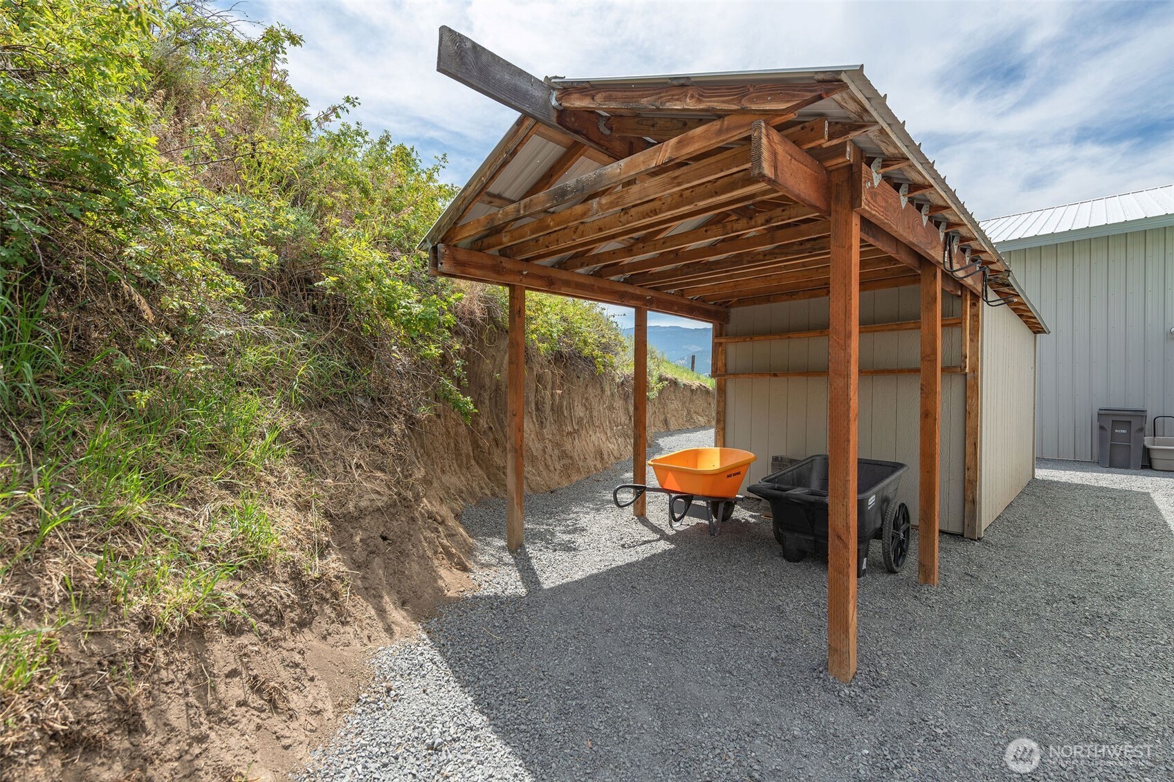 749 Wheeler Hill Road Wenatchee, WA 98801 - Photo 14 of 40