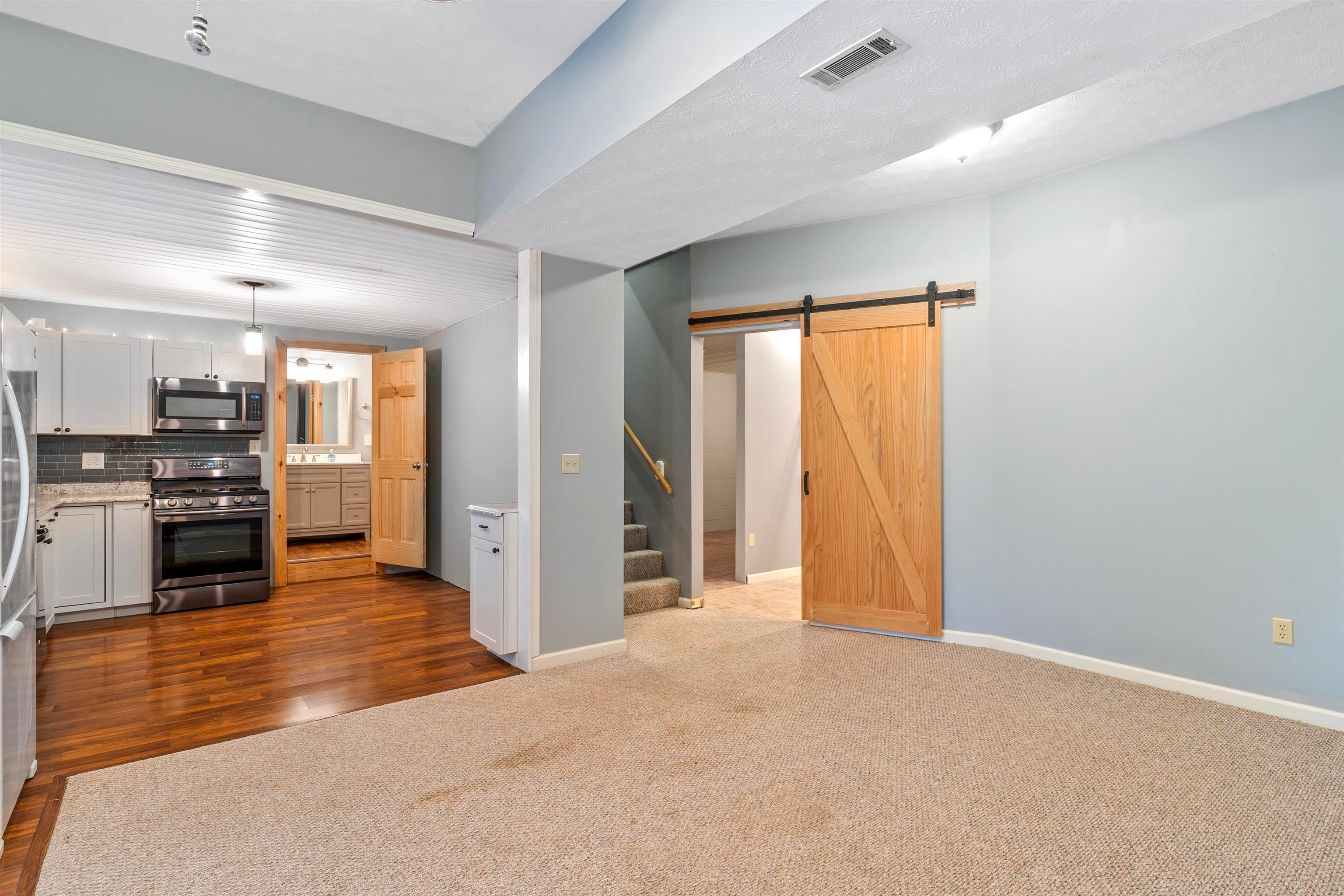 4961 Green Valley Road Huntington, WV 25701 - Photo 22 of 32 Gallery Image 22