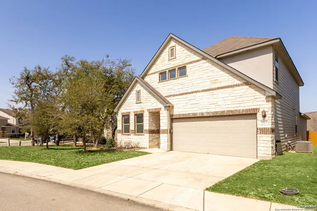 a view of house and outdoor space