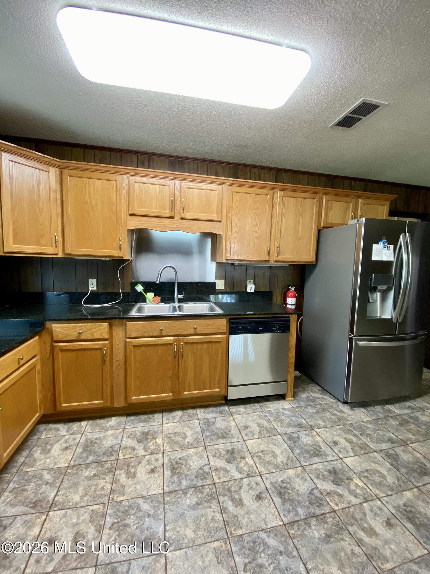 106 Elane Street Picayune, MS 39466 - Photo 6 of 27 6, IMG_8864