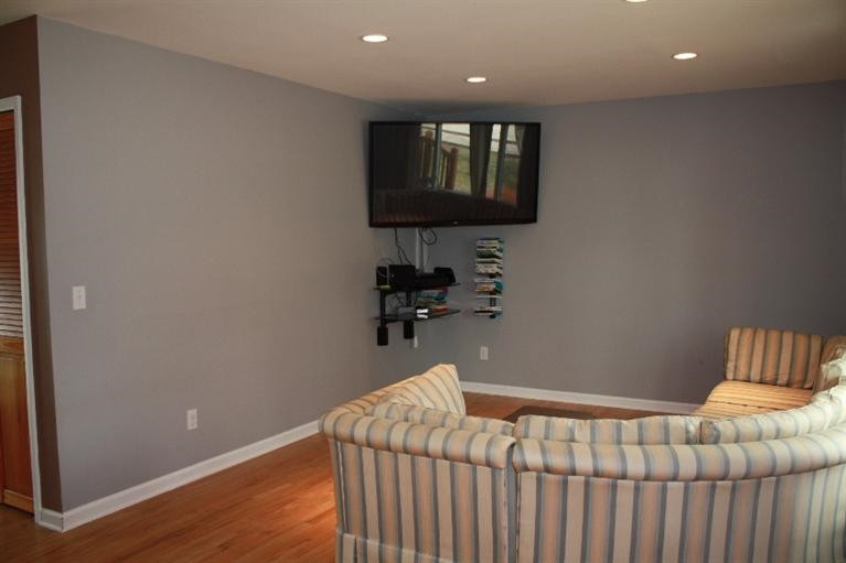 138 Ridge Whitmore Lake, MI 48189 - Photo 5 of 10 Photo 5