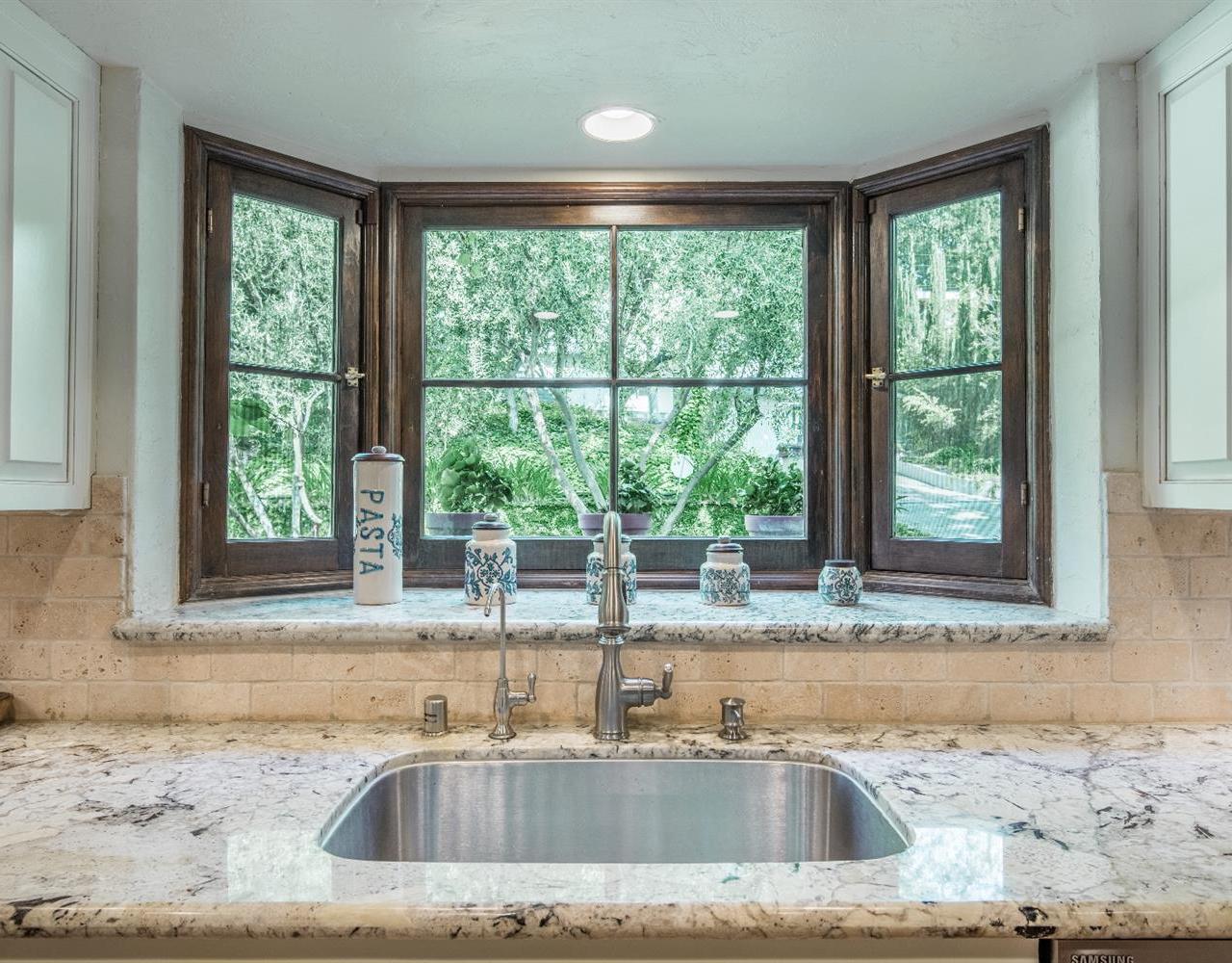 3010 Edmonton Road Glendale, CA 91206 - Photo 12 of 33