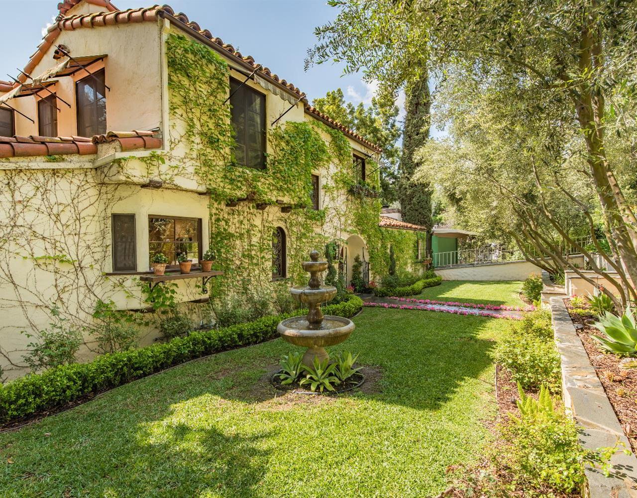 3010 Edmonton Road Glendale, CA 91206 - Photo 4 of 33