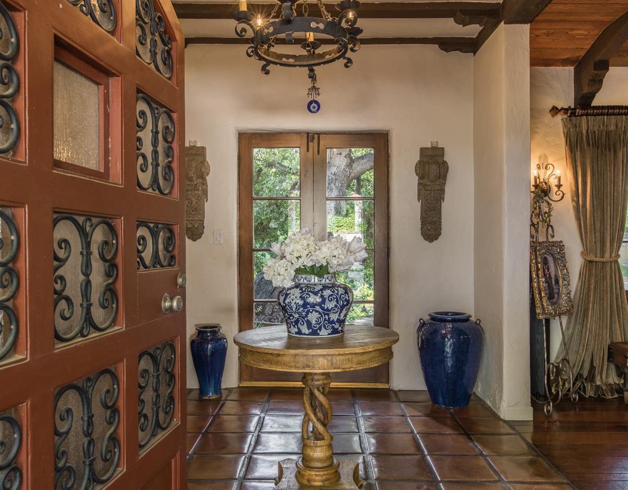 3010 Edmonton Road Glendale, CA 91206 - Photo 7 of 33